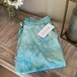 Marika Green Tie Dye Joggers/Pants - NEW✨
